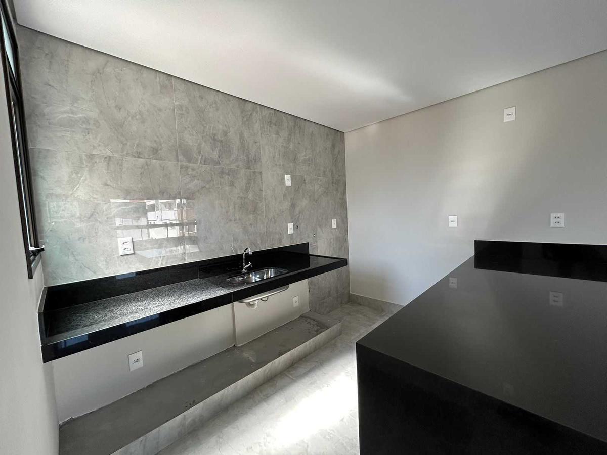 Apartamento, Castelo, 4 Quartos, 2 Vagas, 2 Suítes