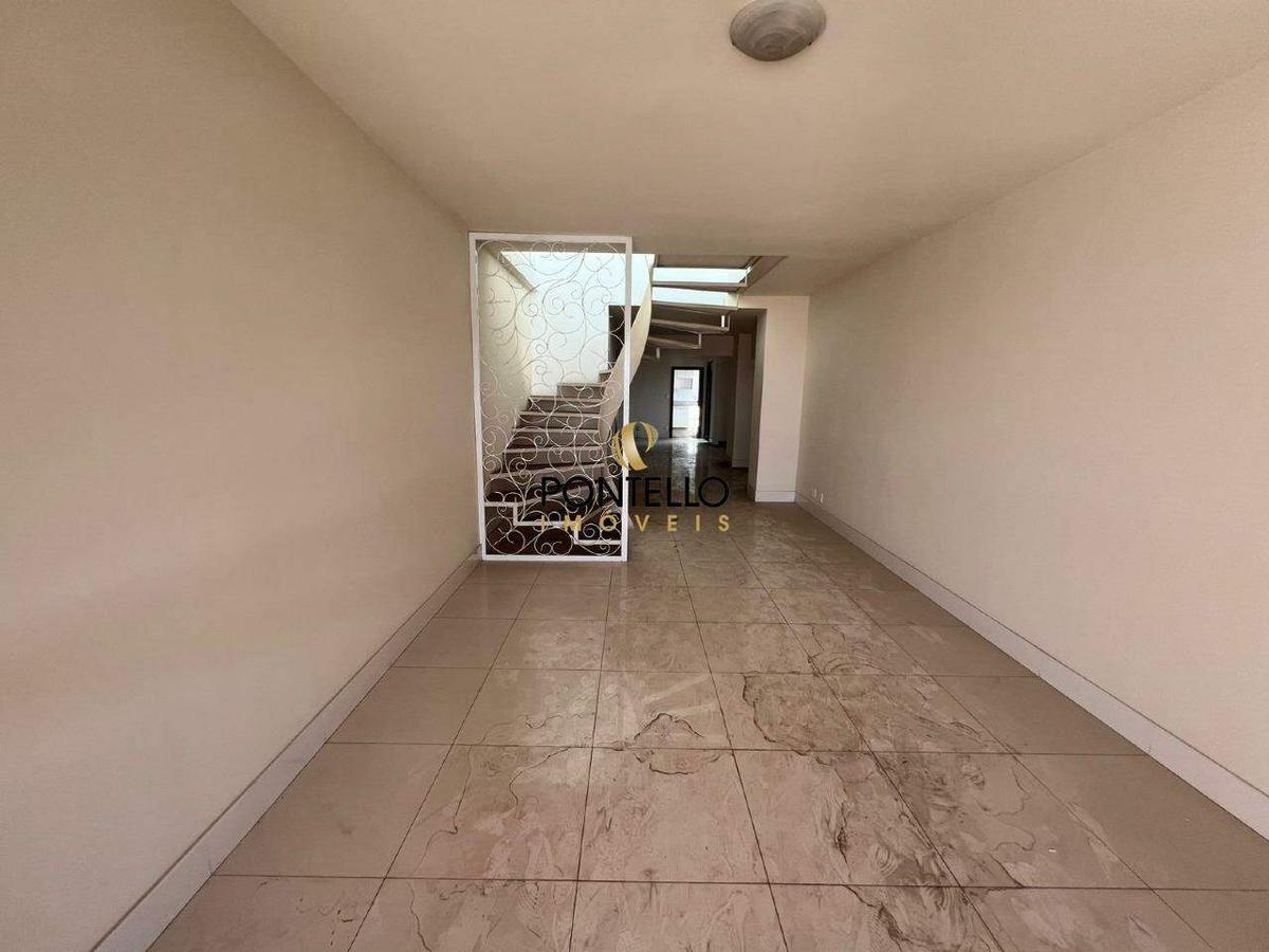 Cobertura, Centro, 4 Quartos, 2 Vagas, 1 Suíte