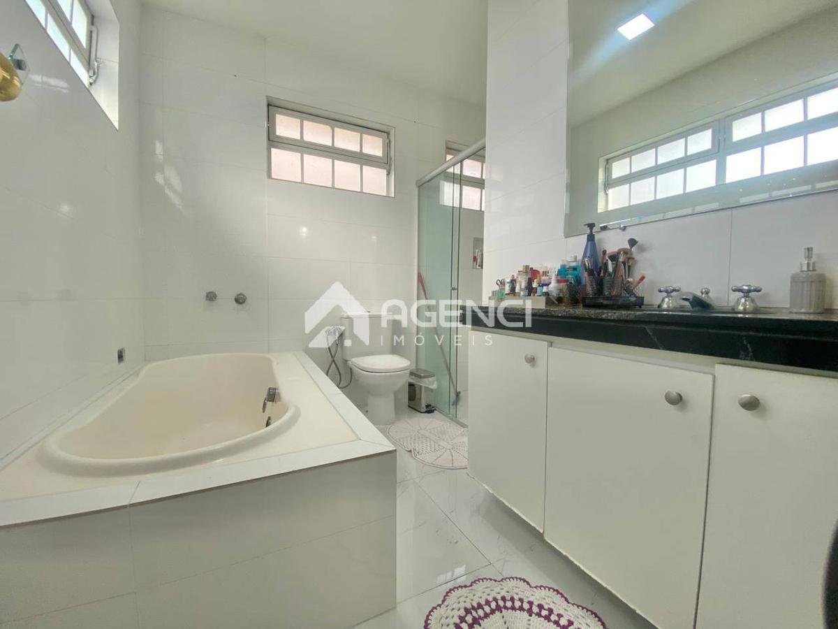 Casa, Serrano, 4 Quartos, 0 Vaga, 1 Suíte