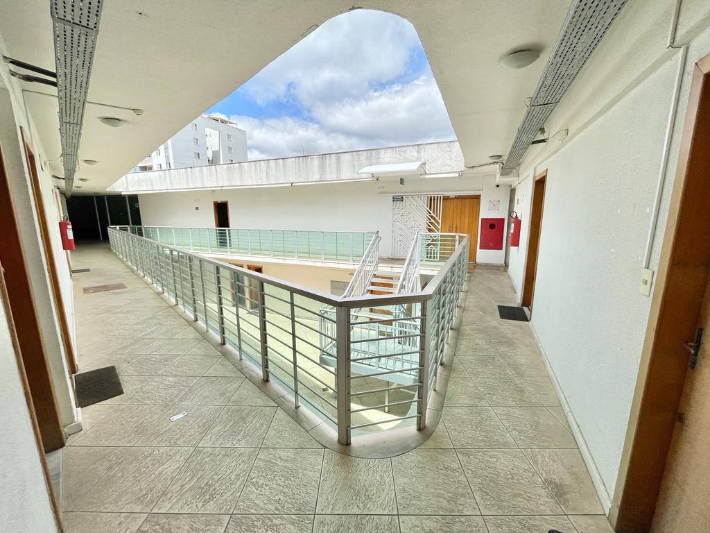 Sala, Liberdade, 0 Quarto, 2 Vagas