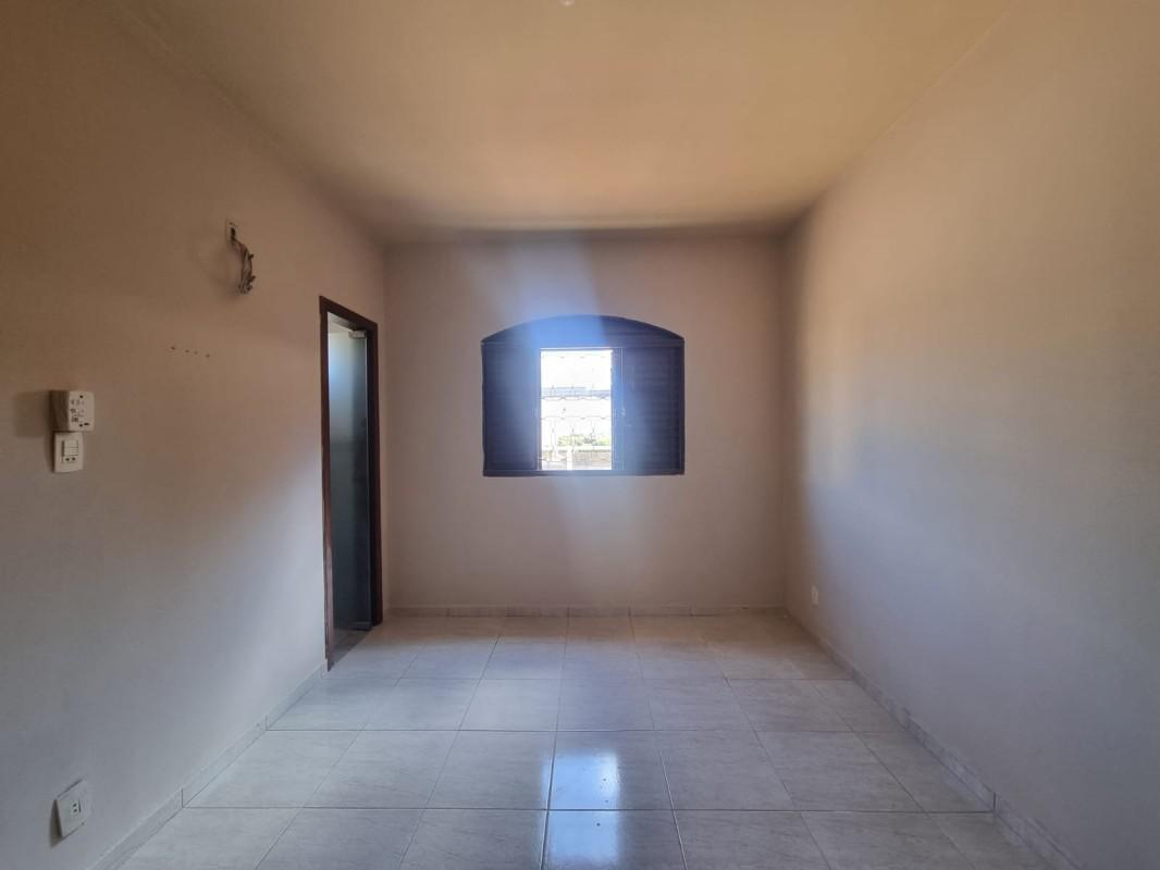 Casa, Amazonas, 2 Quartos, 5 Vagas, 1 Suíte