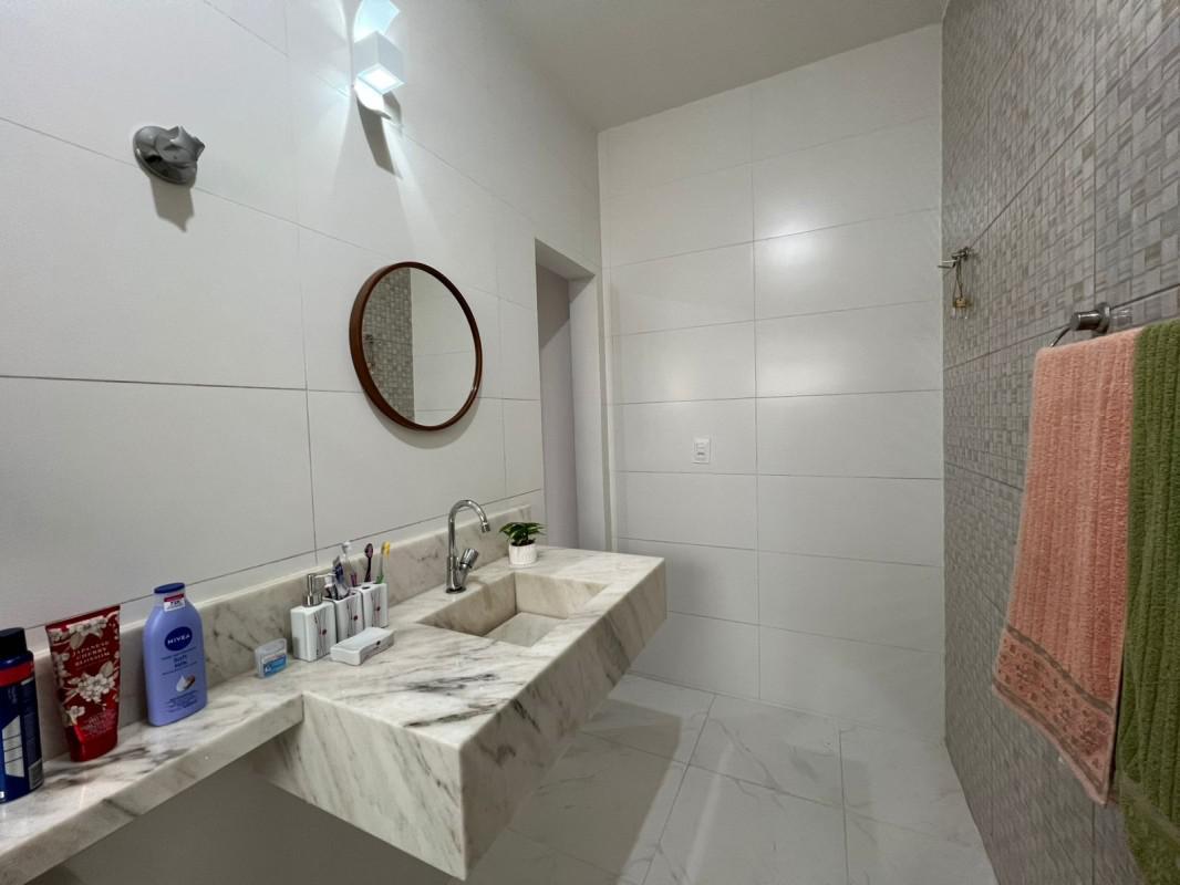 Casa, Planalto, 3 Quartos, 6 Vagas, 1 Suíte