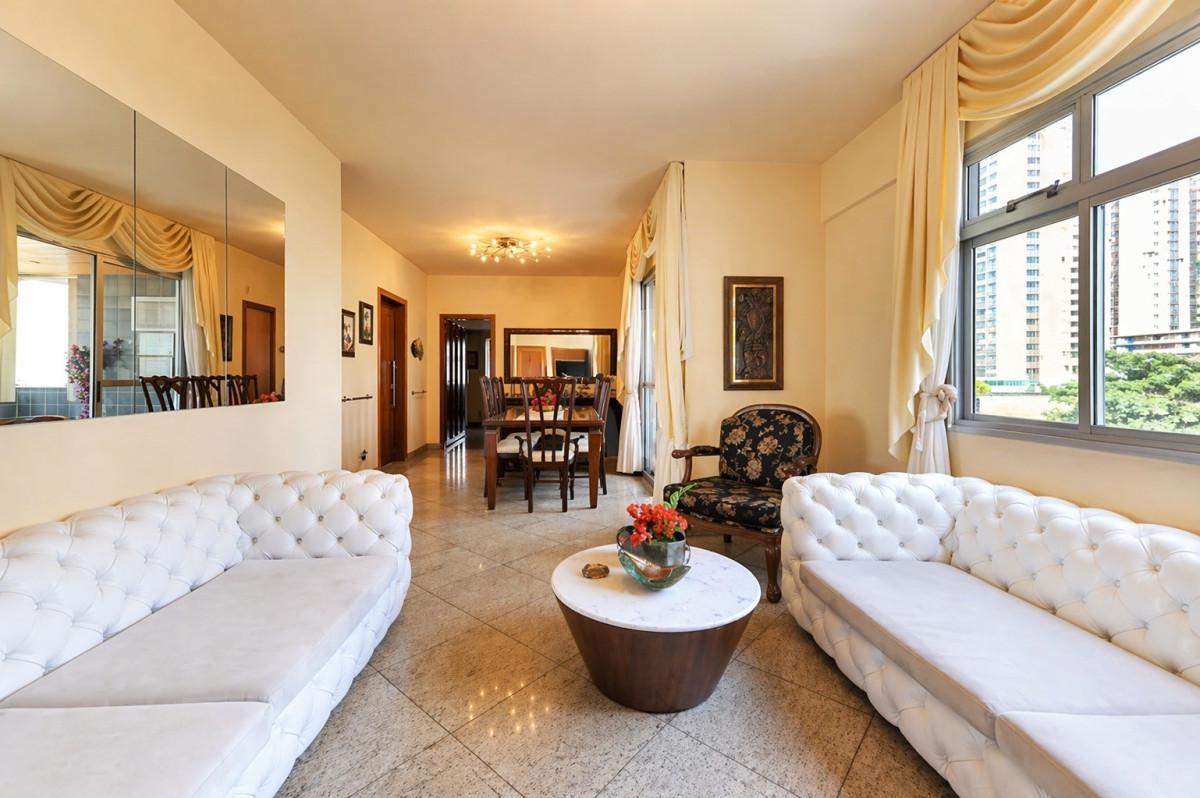 Apartamento, Funcionários, 4 Quartos, 2 Vagas, 1 Suíte