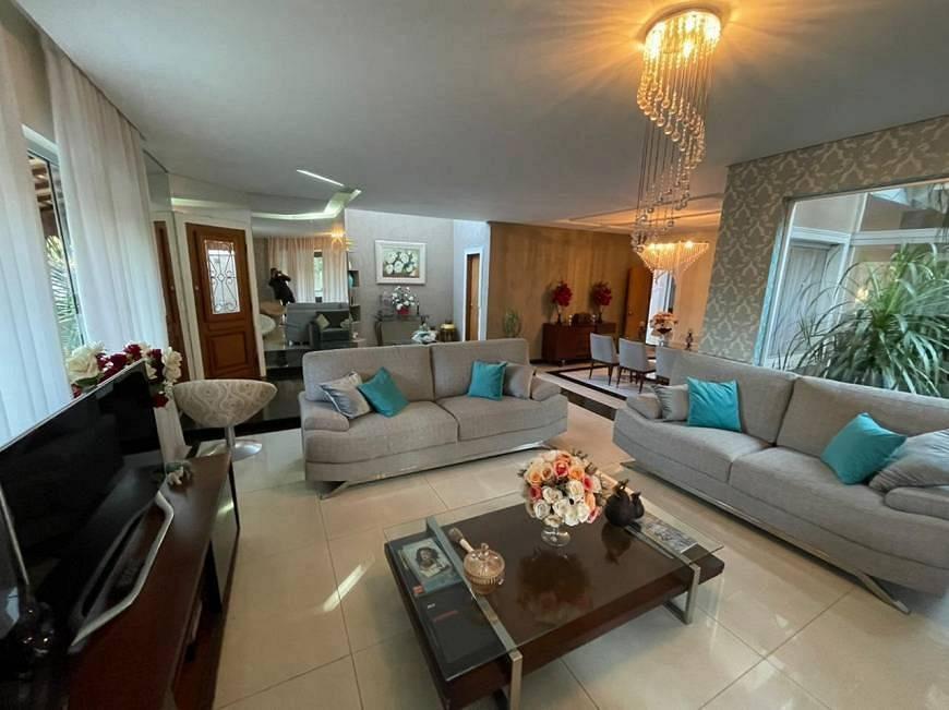 Casa, Trevo, 4 Quartos, 5 Vagas, 2 Suítes