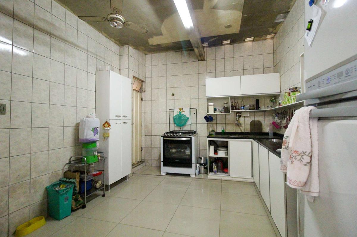 Casa, Horto, 6 Quartos, 2 Vagas, 5 Suítes