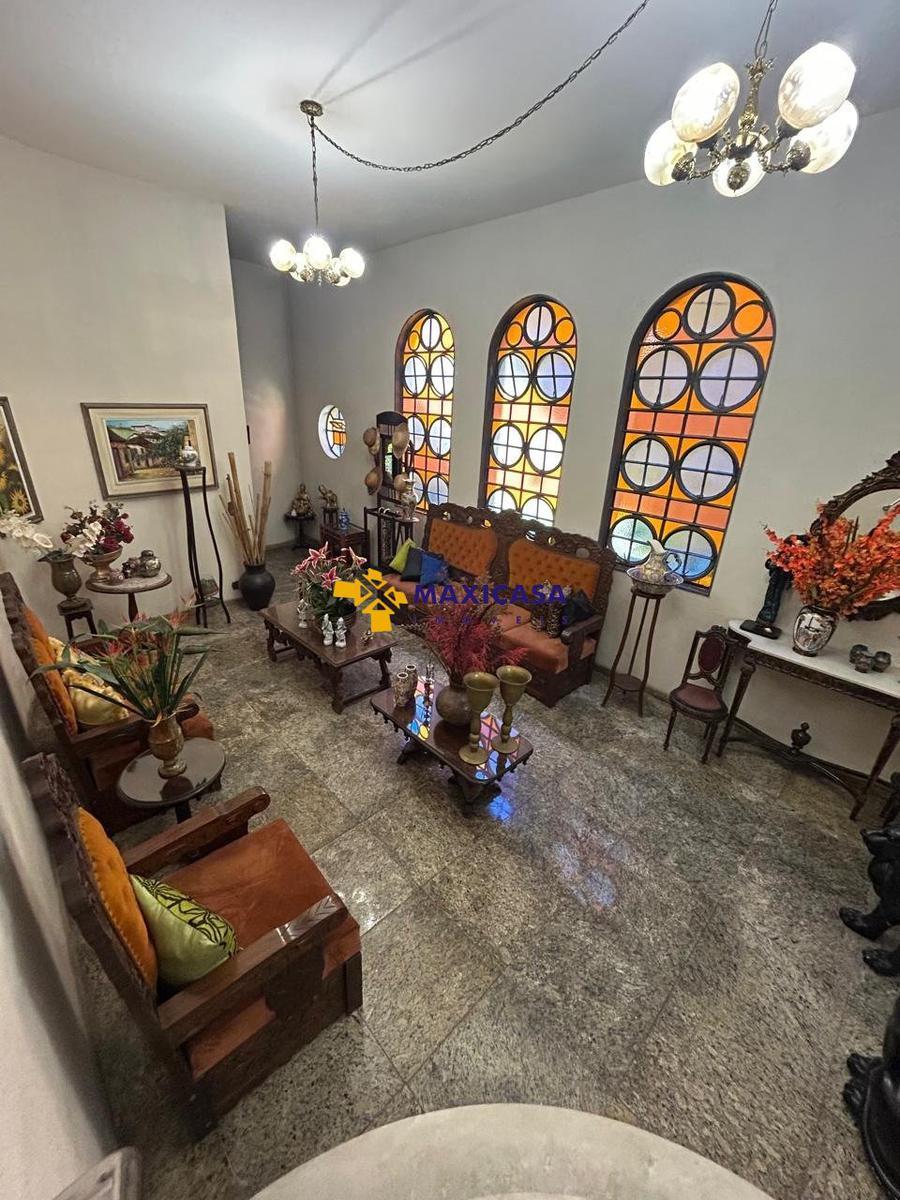 Casa, São José, 5 Quartos, 4 Vagas, 1 Suíte