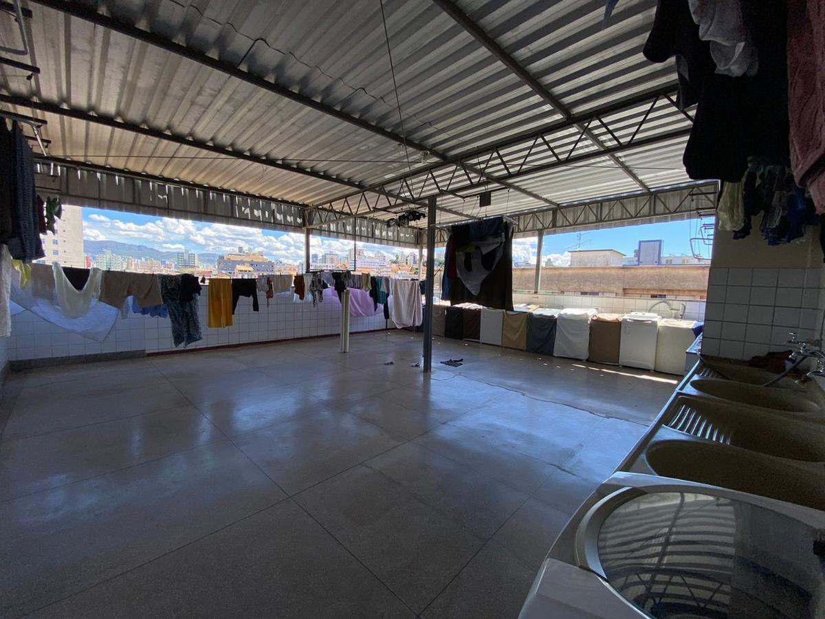 Quitinete, Floresta, 1 Quarto, 0 Vaga, 1 Suíte