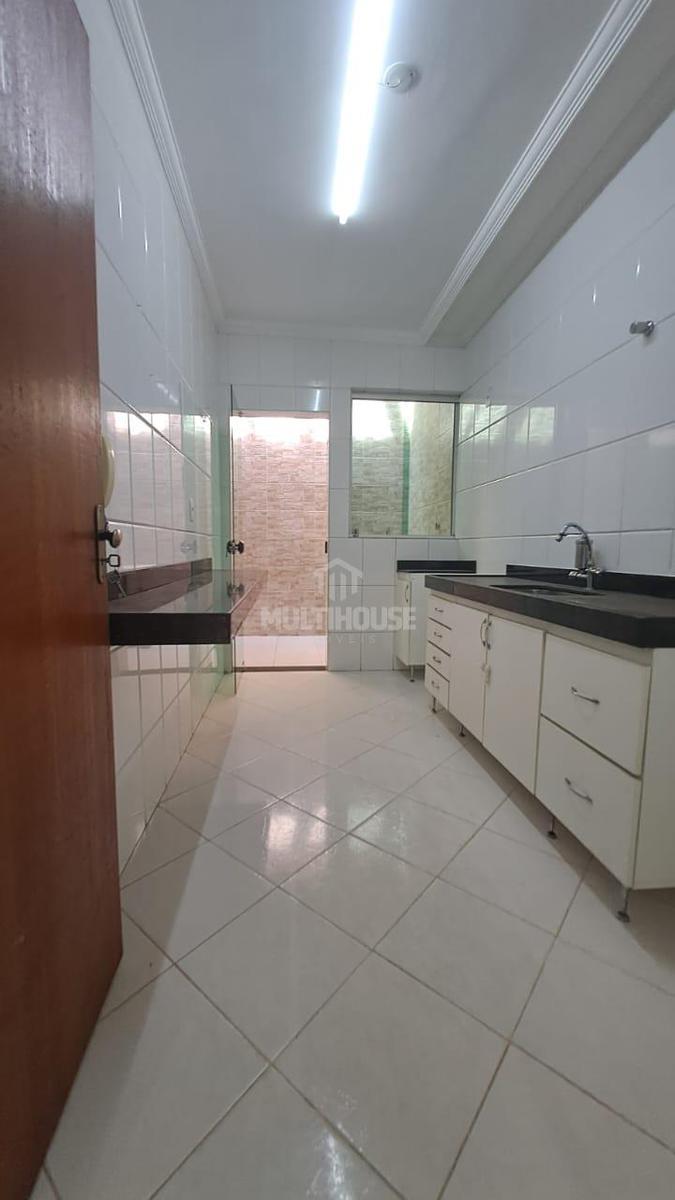 Casa, Santa Branca, 2 Quartos, 1 Vaga