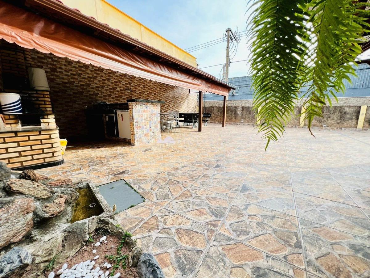 Casa, Jardim dos Comerciários, 5 Quartos, 3 Vagas, 1 Suíte