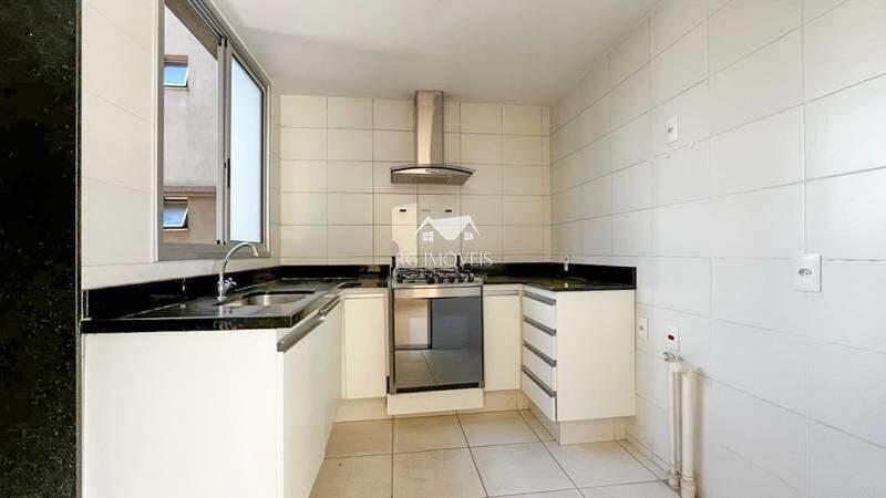 Apartamento, Estoril, 3 Quartos, 2 Vagas, 1 Suíte