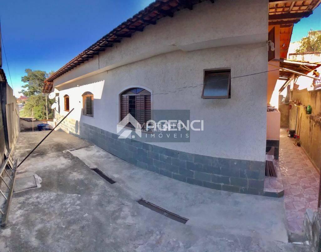 Casa, Califórnia, 3 Quartos, 0 Vaga, 1 Suíte