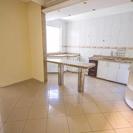 Casa, Santa Branca, 2 Quartos, 1 Vaga