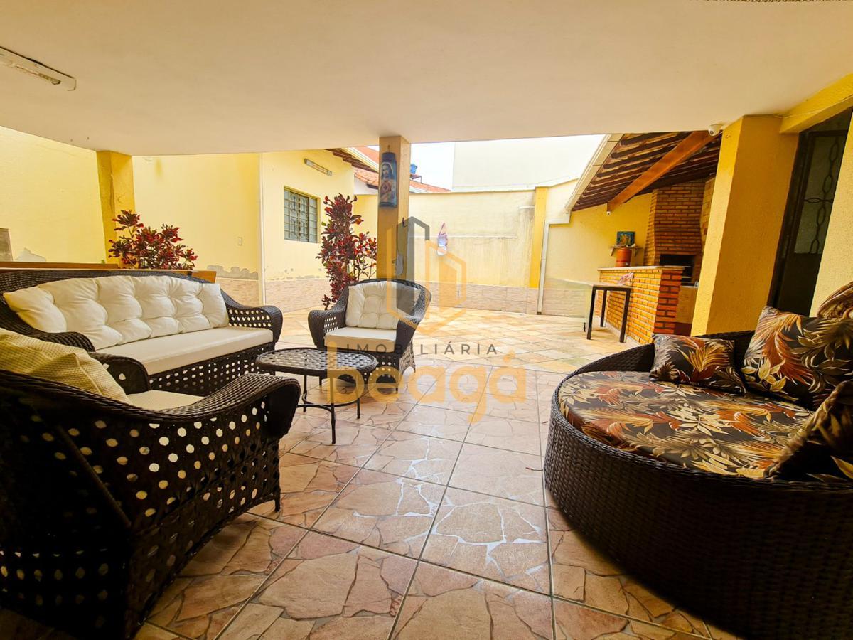 Casa, Santa Mônica, 3 Quartos, 2 Vagas, 2 Suítes