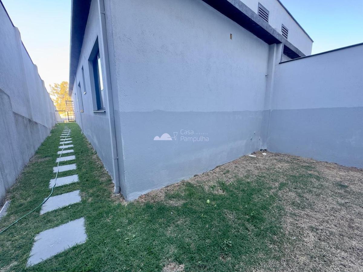 Casa, Trevo, 3 Quartos, 2 Vagas, 1 Suíte