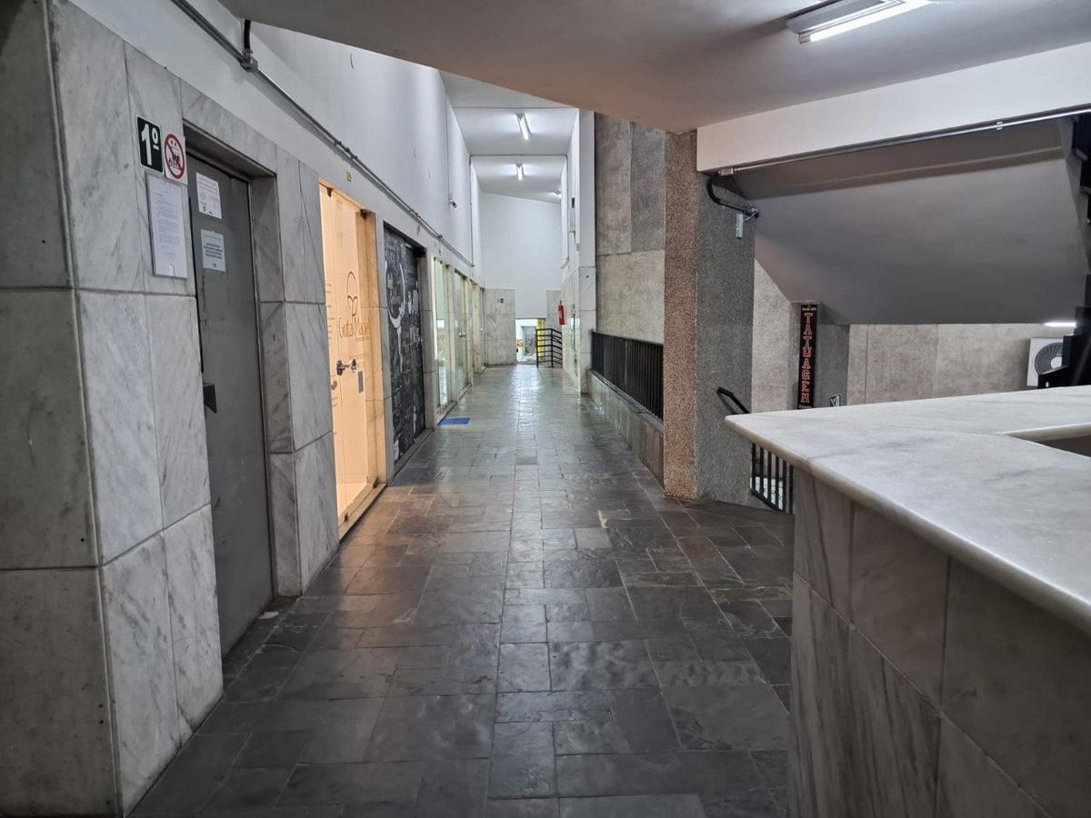 Andar, Savassi, 0 Quarto, 0 Vaga