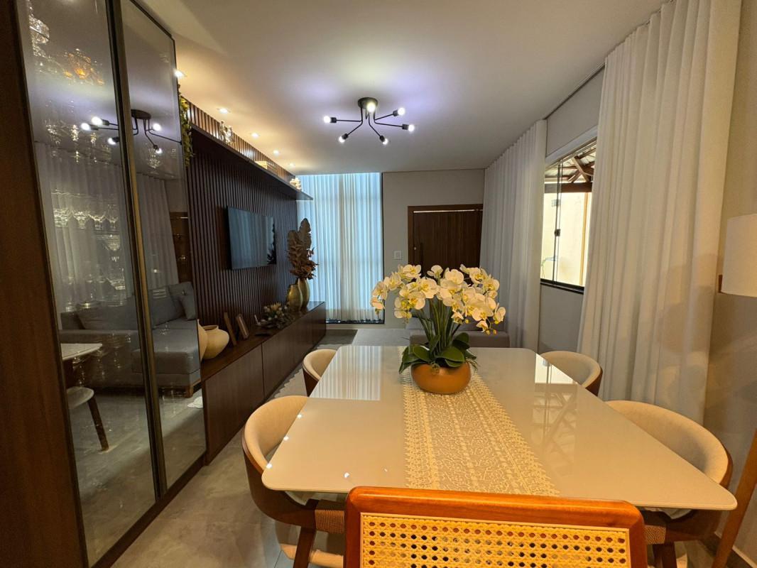 Casa, Masterville, 3 Quartos, 5 Vagas, 1 Suíte