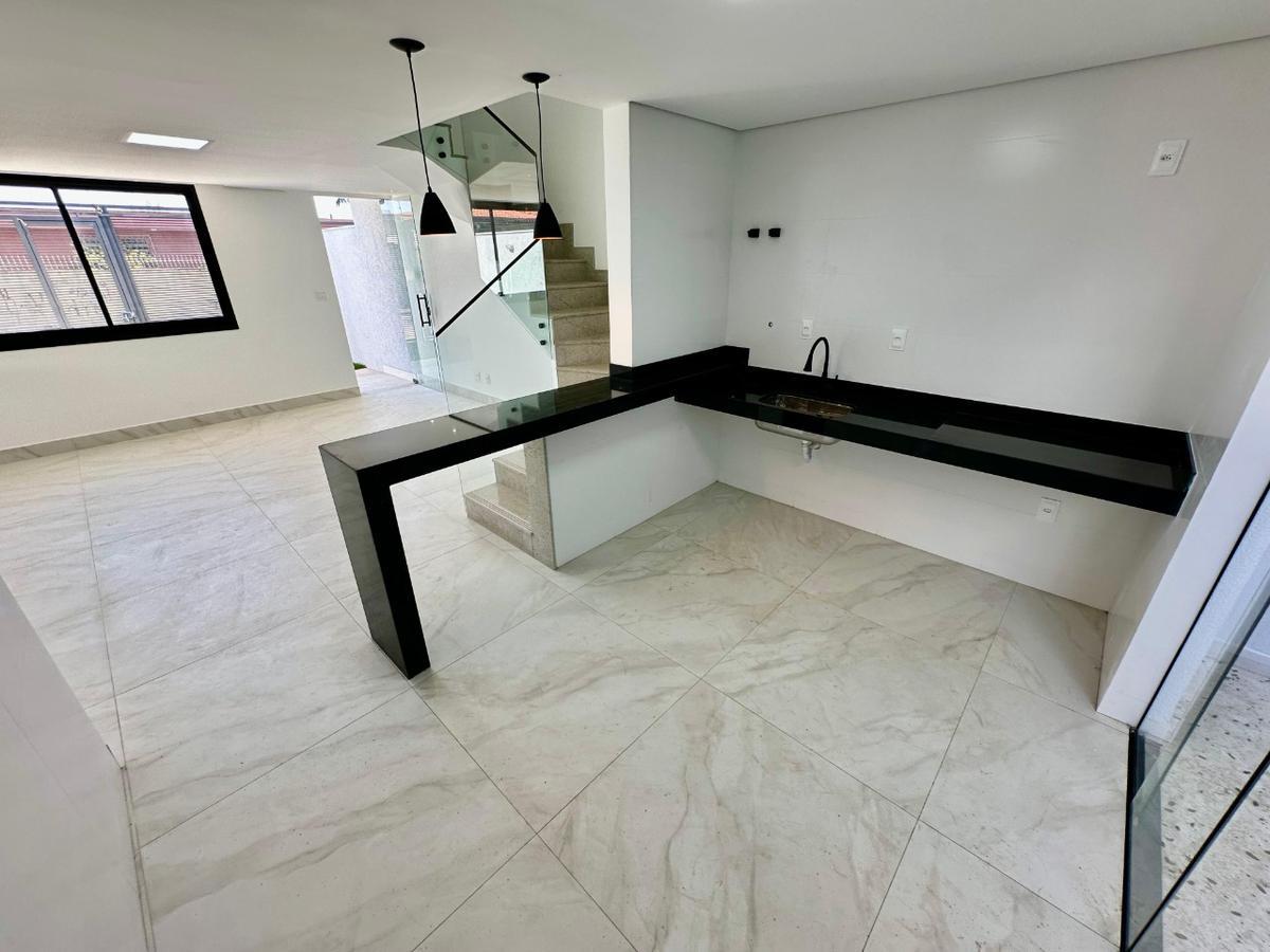 Casa, Planalto, 3 Quartos, 2 Vagas, 1 Suíte