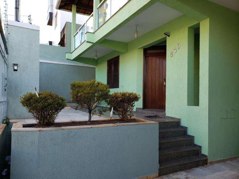 Casa, Fernão Dias, 4 Quartos, 5 Vagas, 2 Suítes