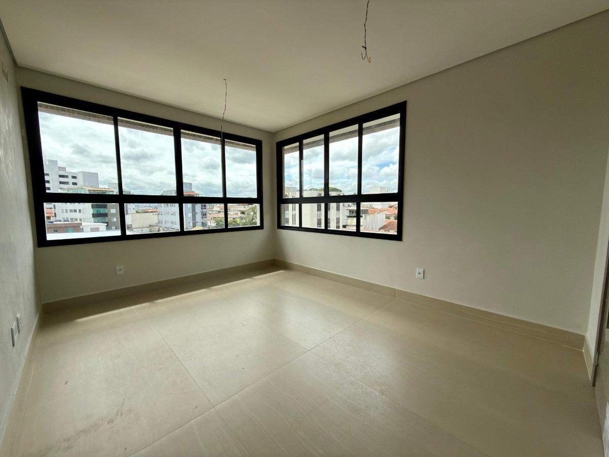 Apartamento, Jaraguá, 4 Quartos, 3 Vagas, 1 Suíte