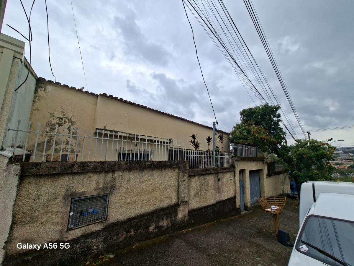 Casa, Esplanada, 4 Quartos, 2 Vagas, 1 Suíte