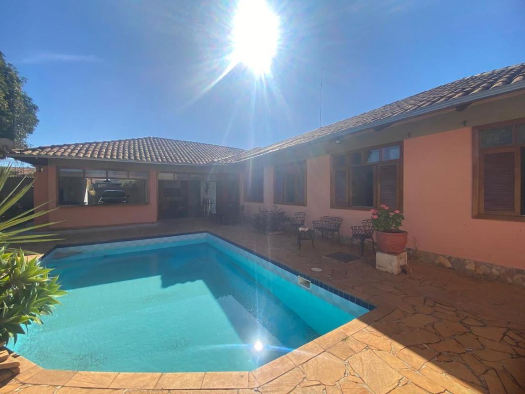 Casa, Nossa Senhora do Carmo, 4 Quartos, 4 Vagas, 2 Suítes