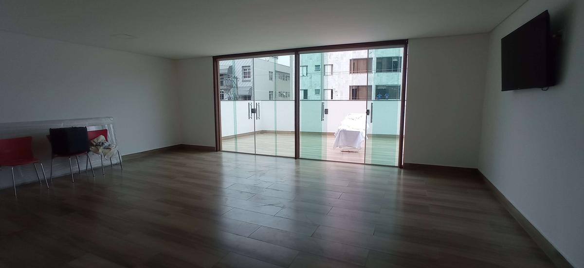 Casa, Colégio Batista, 5 Quartos, 2 Vagas, 2 Suítes