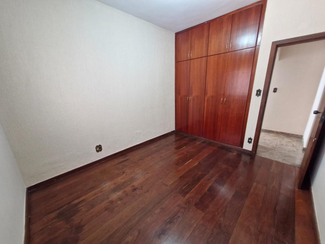 Casa, Castelo, 4 Quartos, 4 Vagas, 1 Suíte