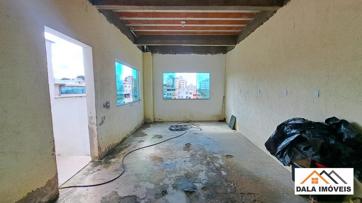 Casa, Heliópolis, 4 Quartos, 2 Vagas, 1 Suíte