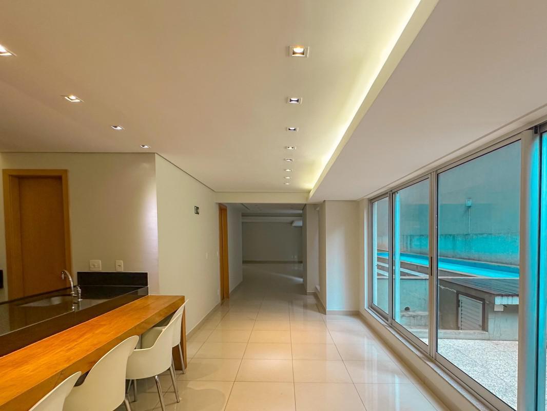 Cobertura, Funcionários, 2 Quartos, 2 Vagas, 2 Suítes