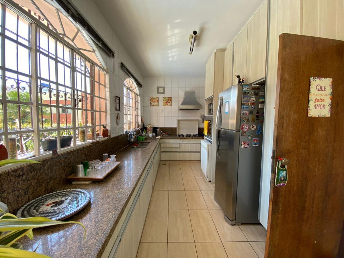 Casa, Colégio Batista, 4 Quartos, 4 Vagas, 1 Suíte