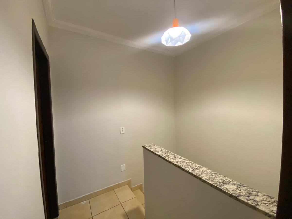 Casa, Santa Branca, 2 Quartos, 2 Vagas, 2 Suítes