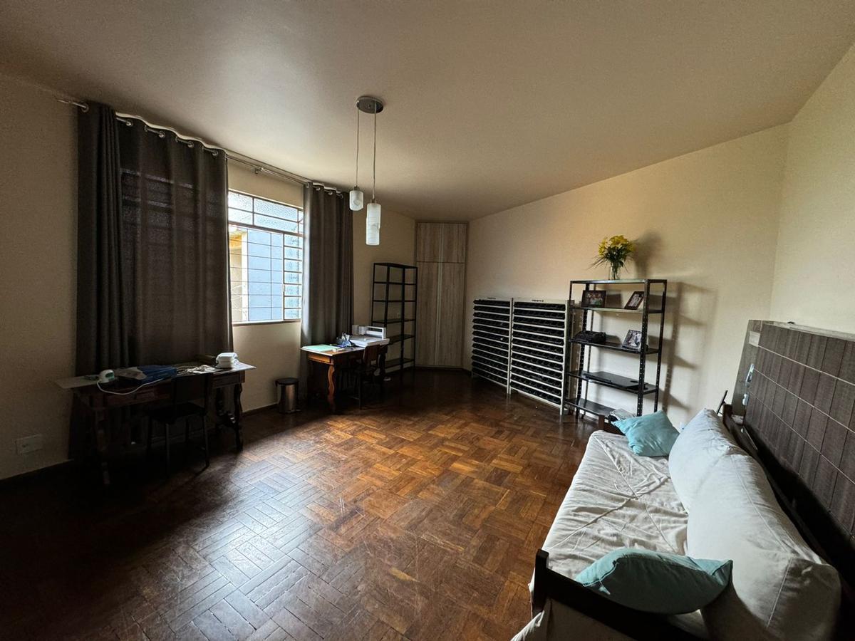 Casa, Colégio Batista, 9 Quartos, 3 Vagas, 2 Suítes