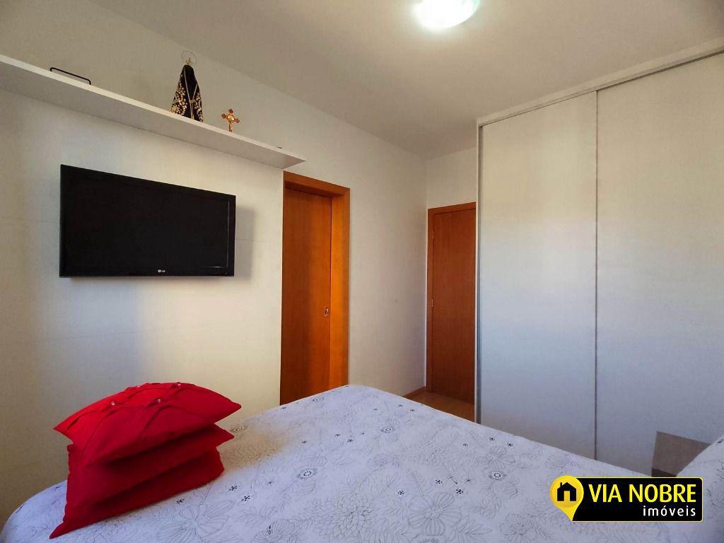 Cobertura, Estoril, 2 Quartos, 2 Vagas, 2 Suítes