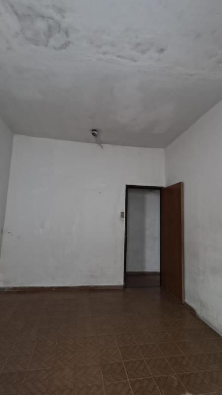 Casa, Industrial, 3 Quartos, 2 Vagas, 1 Suíte