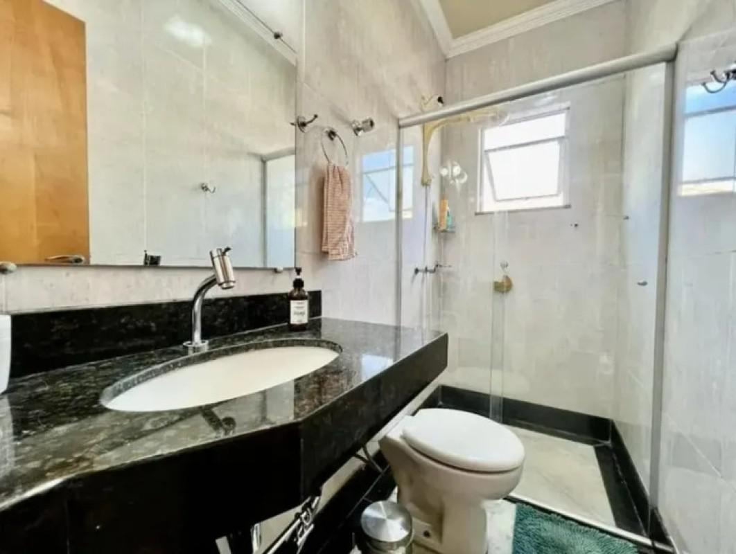 Casa, Trevo, 3 Quartos, 4 Vagas, 1 Suíte