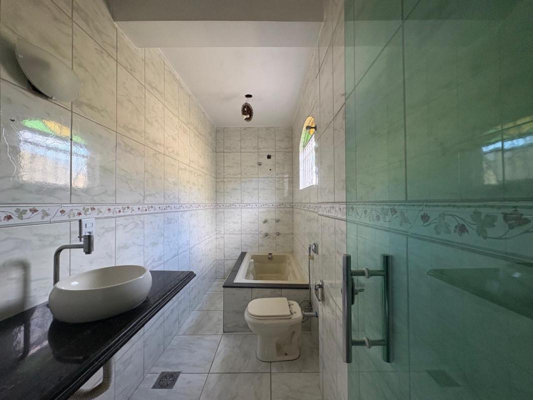 Casa, Jardim Riacho das Pedras, 3 Quartos, 10 Vagas, 1 Suíte