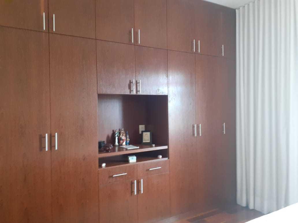 Casa, Casa Branca, 4 Quartos, 9 Vagas, 1 Suíte