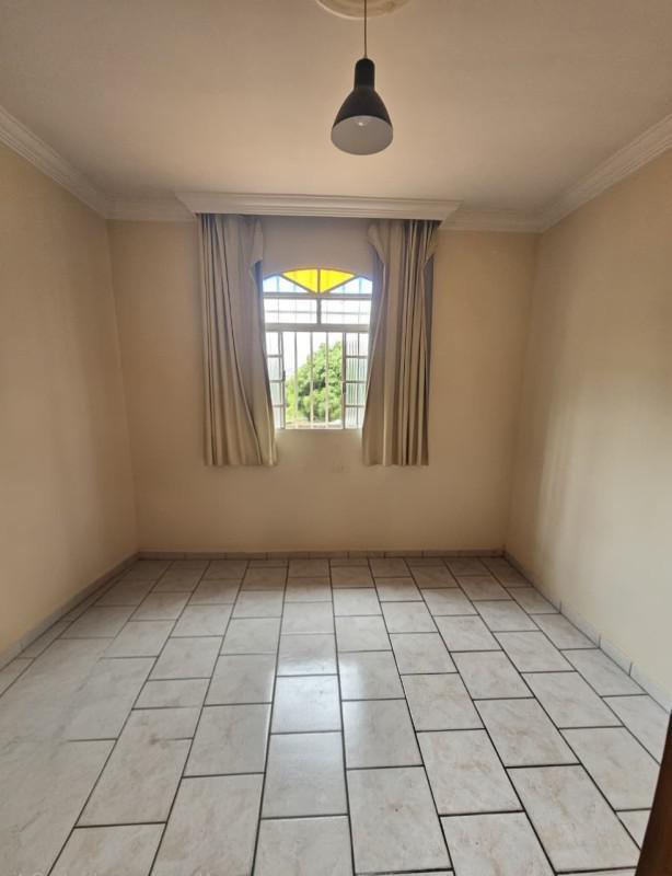 Casa, Novo das Indústrias (barreiro), 3 Quartos, 6 Vagas, 1 Suíte