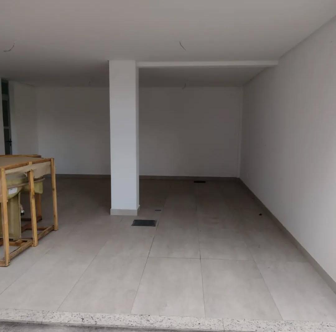 Casa, Centro, 3 Quartos, 2 Vagas, 1 Suíte