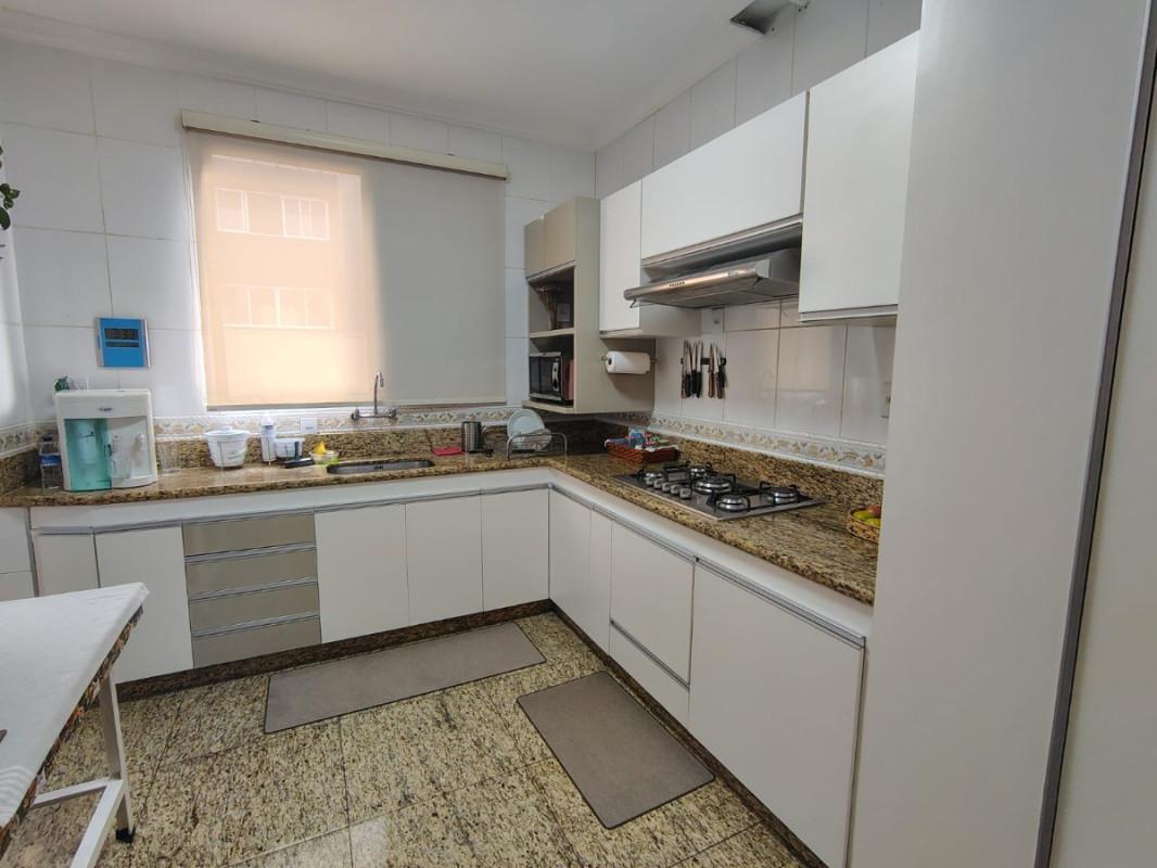Apartamento, Barreiro, 4 Quartos, 2 Vagas, 1 Suíte