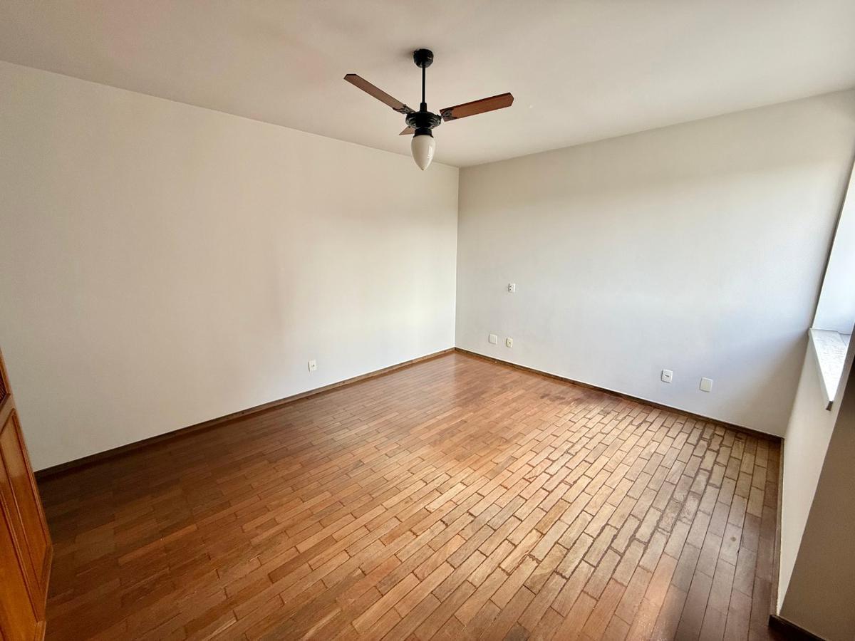 Apartamento, São José, 4 Quartos, 2 Vagas, 1 Suíte