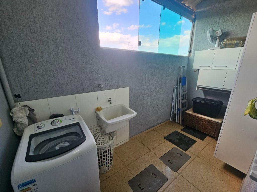 Casa, Vila Francisco de Moura, 2 Quartos, 1 Vaga