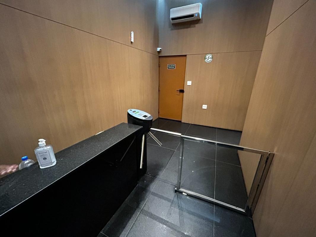 Sala, Savassi, 0 Quarto, 2 Vagas