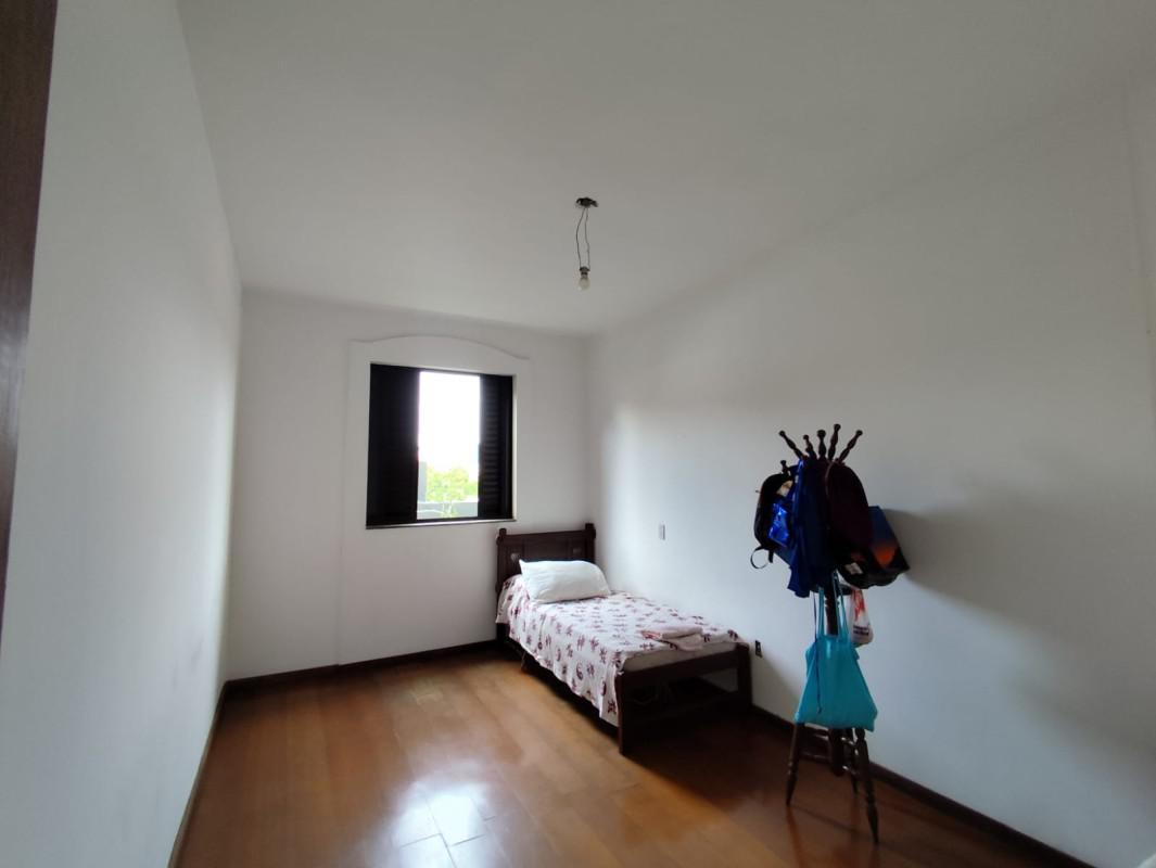 Casa, João Pinheiro, 6 Quartos, 2 Vagas, 2 Suítes