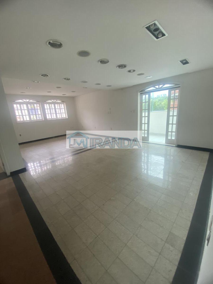 Casa, Castelo, 5 Quartos, 6 Vagas, 2 Suítes