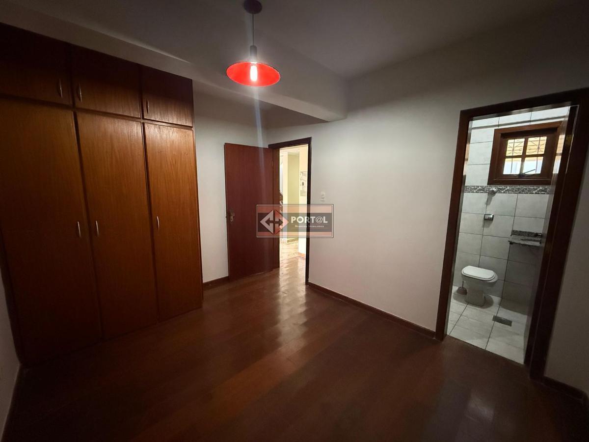 Casa Comercial, Itapoã, 5 Quartos, 4 Vagas, 2 Suítes