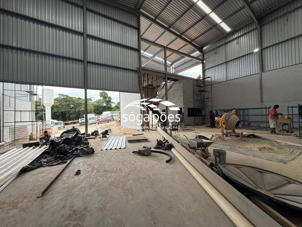 Galpão, Bandeirinhas, 17 Vagas