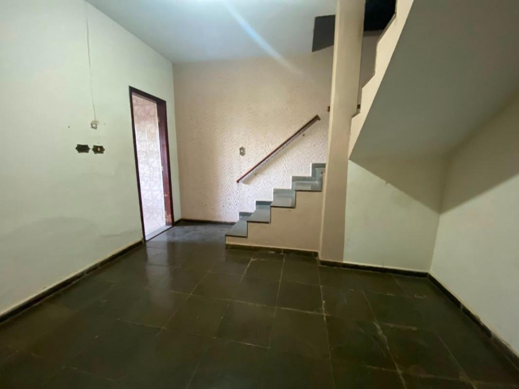 Casa, Centro, 5 Quartos, 1 Vaga, 2 Suítes