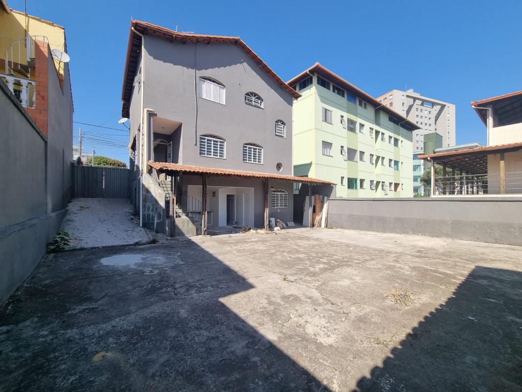 Casa, Jardim Riacho das Pedras, 3 Quartos, 10 Vagas, 1 Suíte