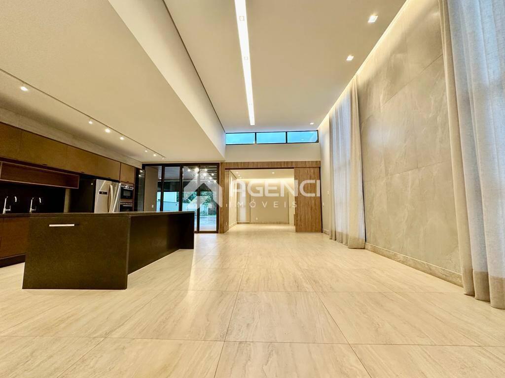 Casa, Alphaville - Lagoa dos Ingleses, 4 Quartos, 0 Vaga, 4 Suítes